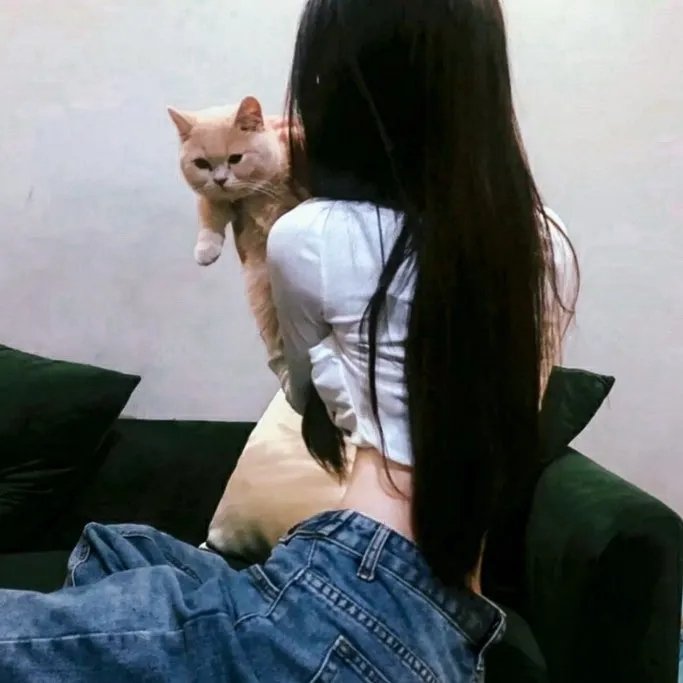 她的双眼背后 海报